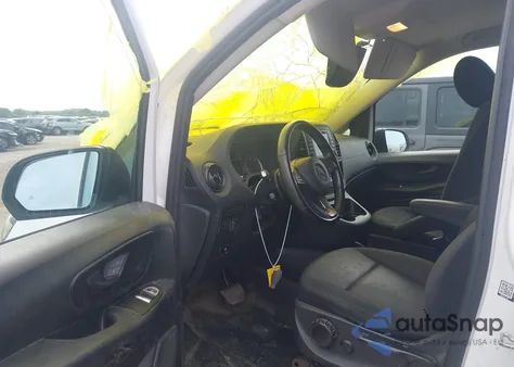 2022 Mercedes-Benz Metris z USA, uszkodzony, nr VIN W1YV0BEY8N3956800